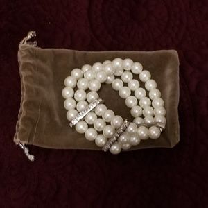 Pearl bracelet